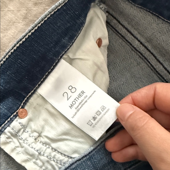 Mother the Mid Rise Dazzler Ankle Fray. Size 28 Weekend Warrior - Picture 8 of 11